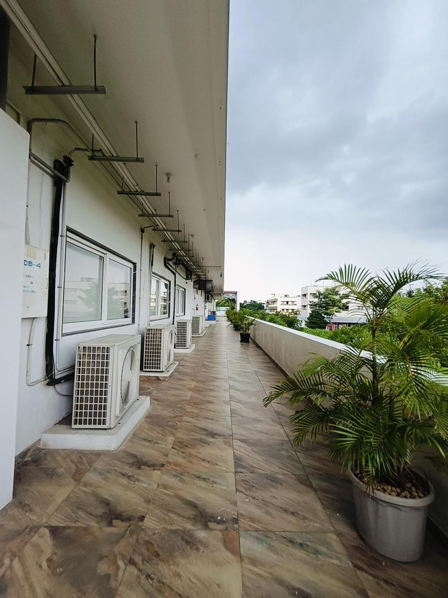 Residency Hotel 4*