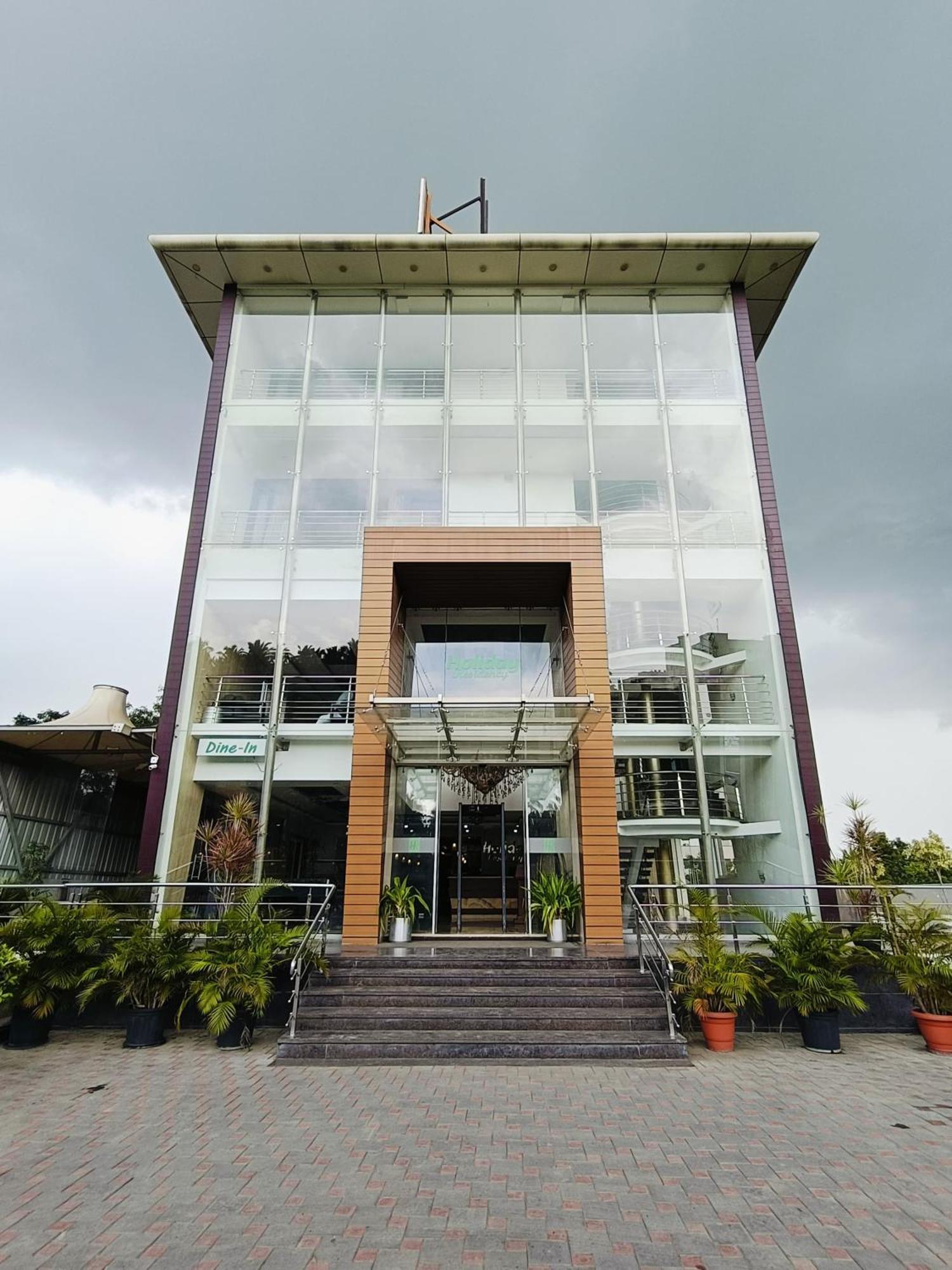 Hotel Residency 4*