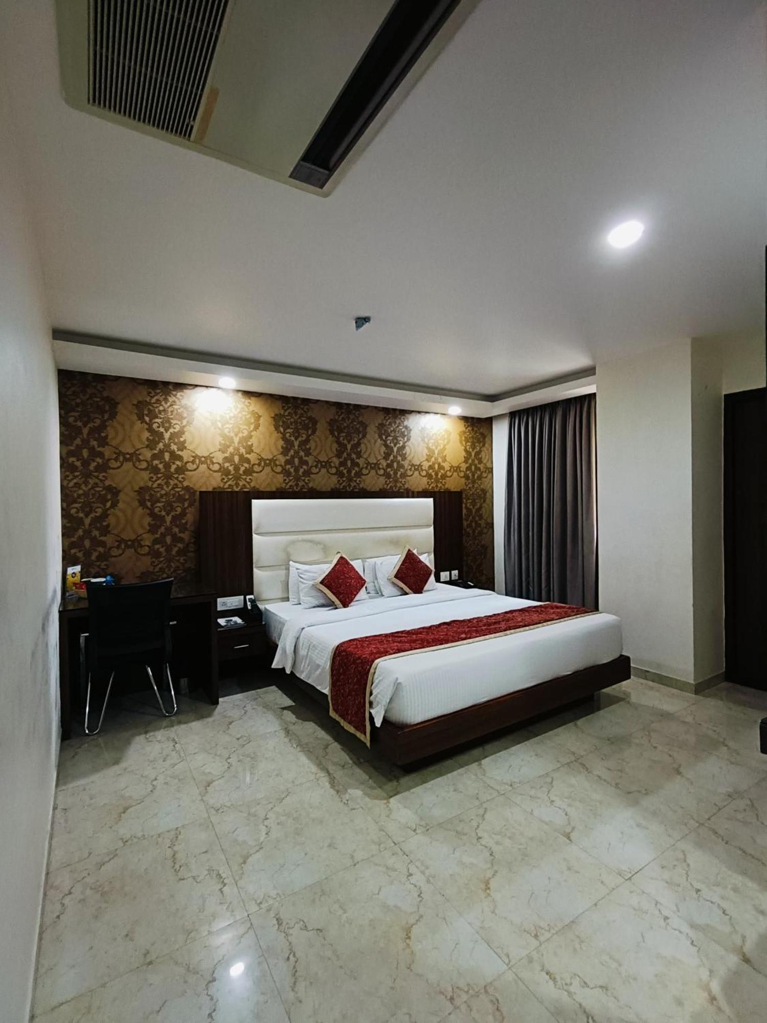 Hotel Residency 4*